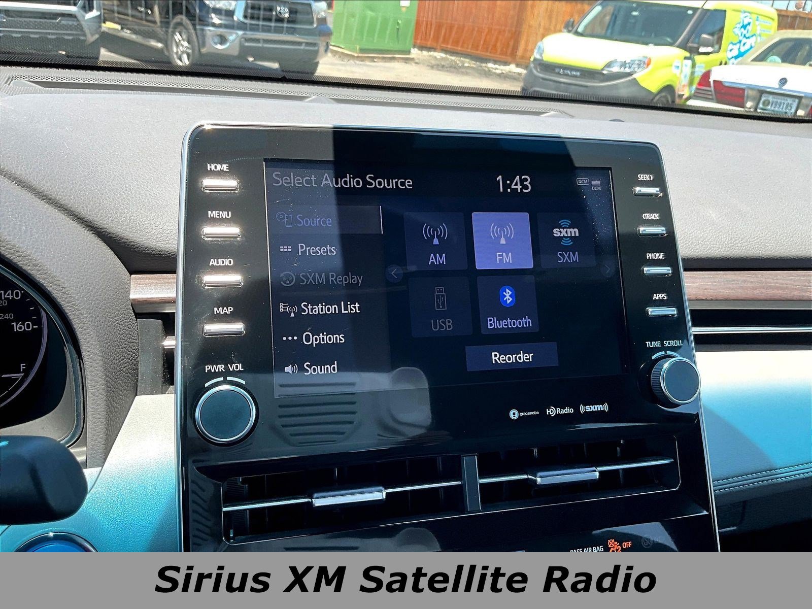 Used 2021 Toyota Avalon XLE w/ Moonroof Package FWD image 40