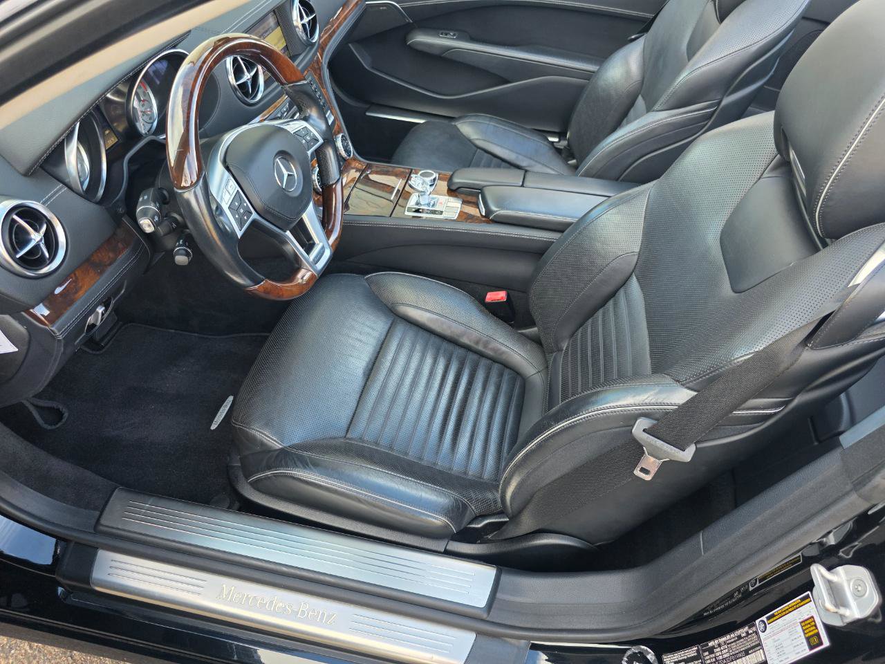 Used 2013 Mercedes-Benz SL 550 w/ Premium Pkg image 37