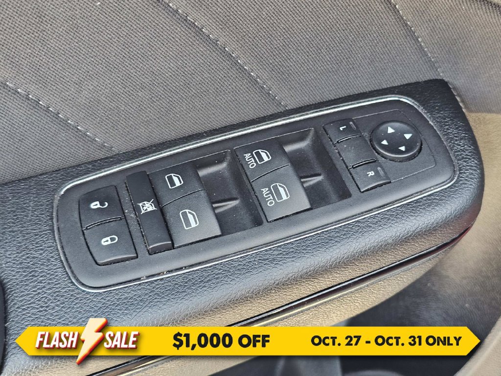 Used 2023 Dodge Charger SXT w/ Blacktop Package AWD/4WD image 14