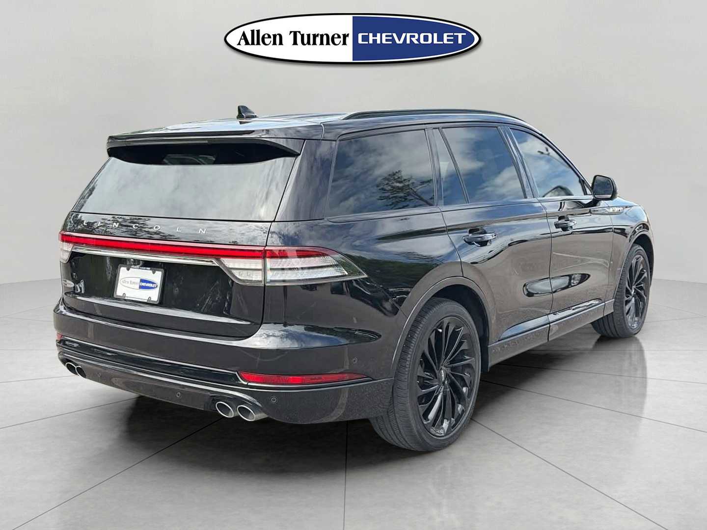Used 2022 Lincoln Aviator Reserve w/ Equipment Group 201A image 4