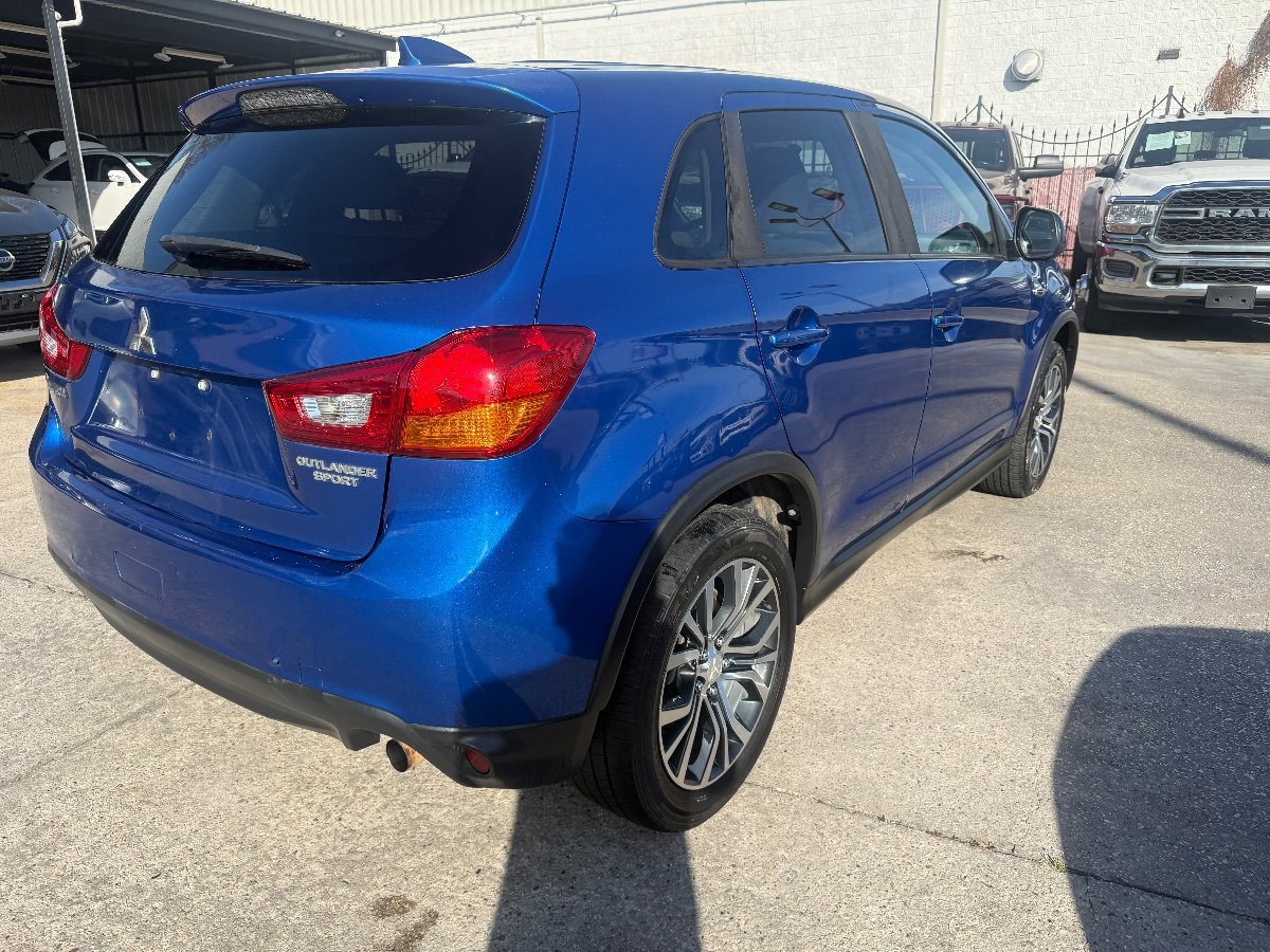 Used 2017 Mitsubishi Outlander Sport ES FWD image 4