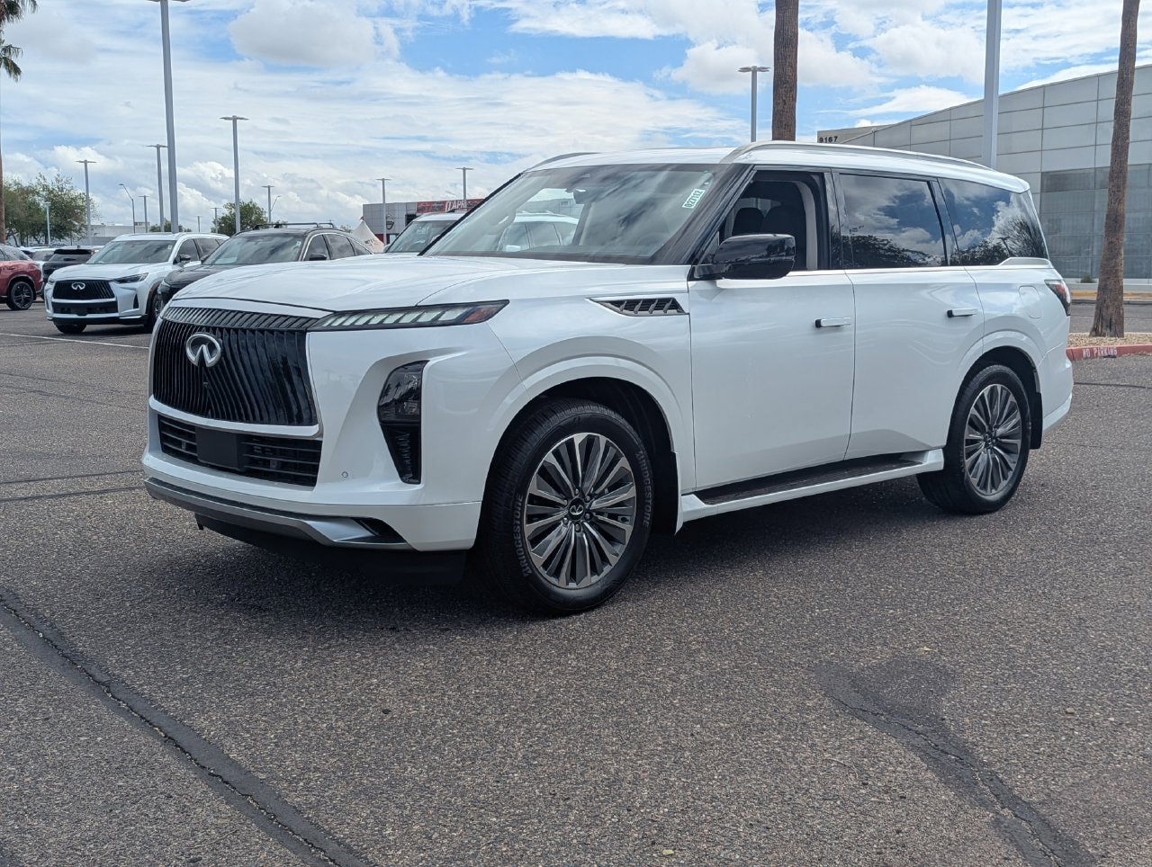 New 2027 INFINITI QX80 Luxe