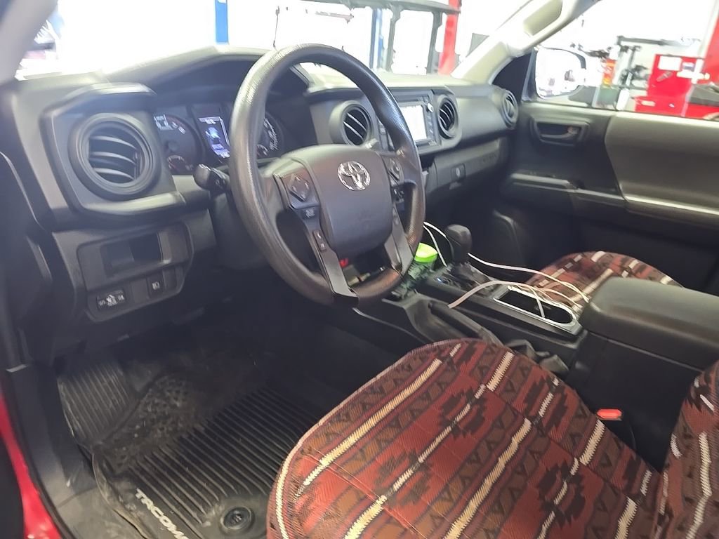Used 2018 Toyota Tacoma SR w/ SR Convenience Package image 6