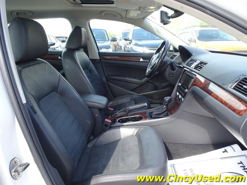 Used 2013 Volkswagen Passat 3.6 SEL Premium FWD image 15