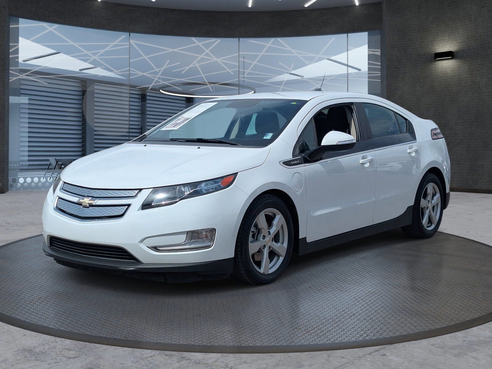 Used 2015 Chevrolet Volt image 2