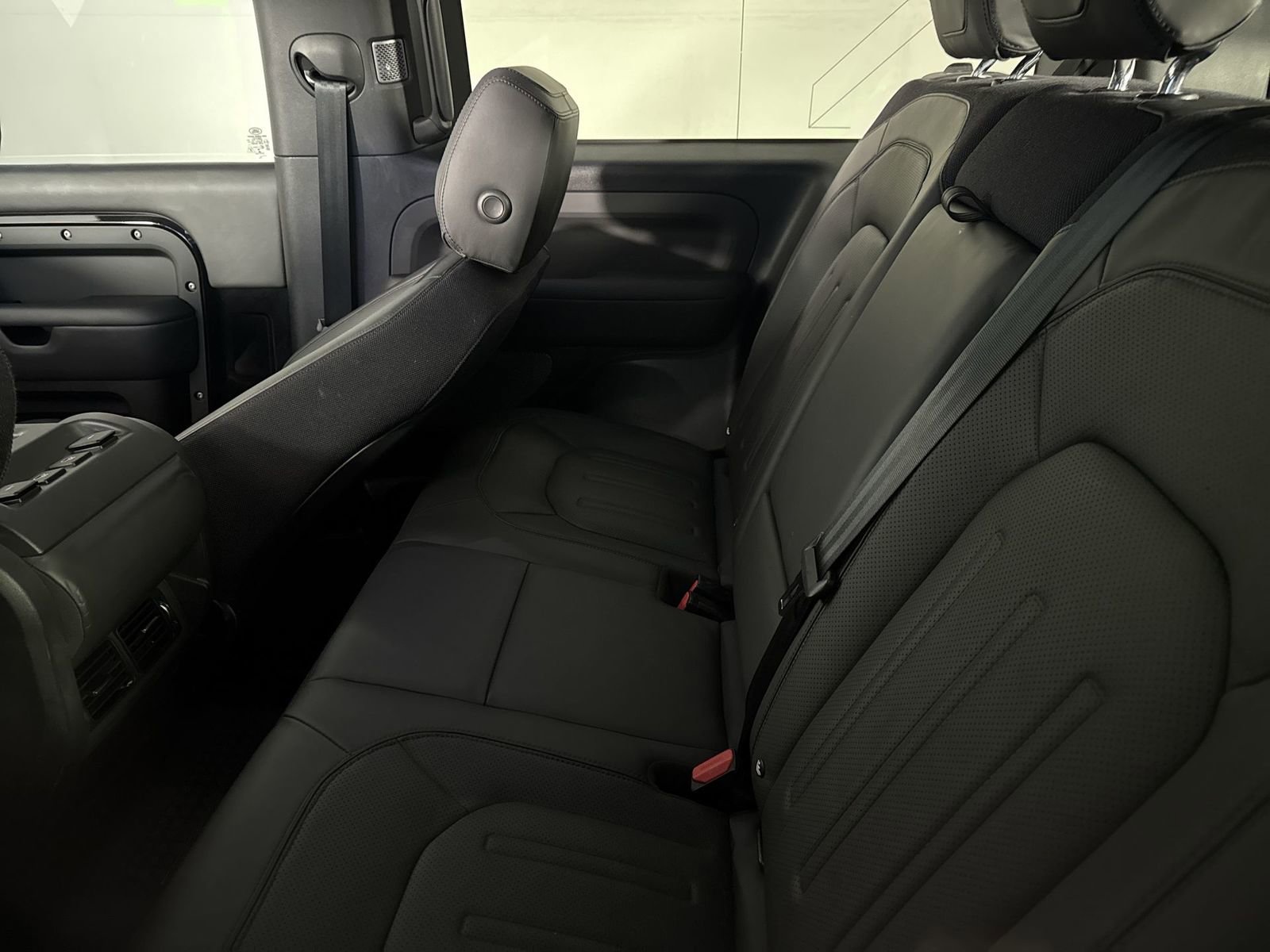 Used 2022 Land Rover Defender 90 X image 21