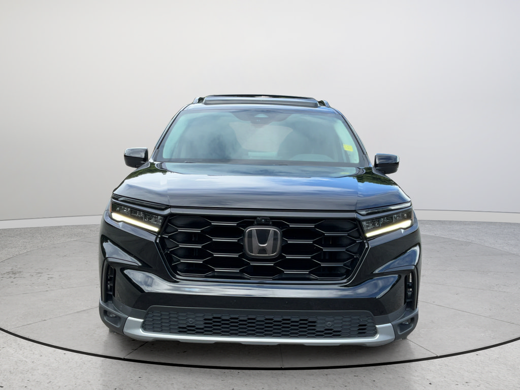 Used 2024 Honda Pilot Elite image 3