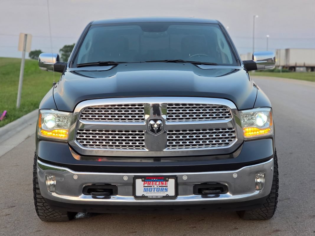 Used 2018 RAM 1500 Laramie w/ Convenience Group AWD/4WD image 2