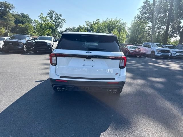Certified 2025 Ford Explorer ST AWD/4WD image 8