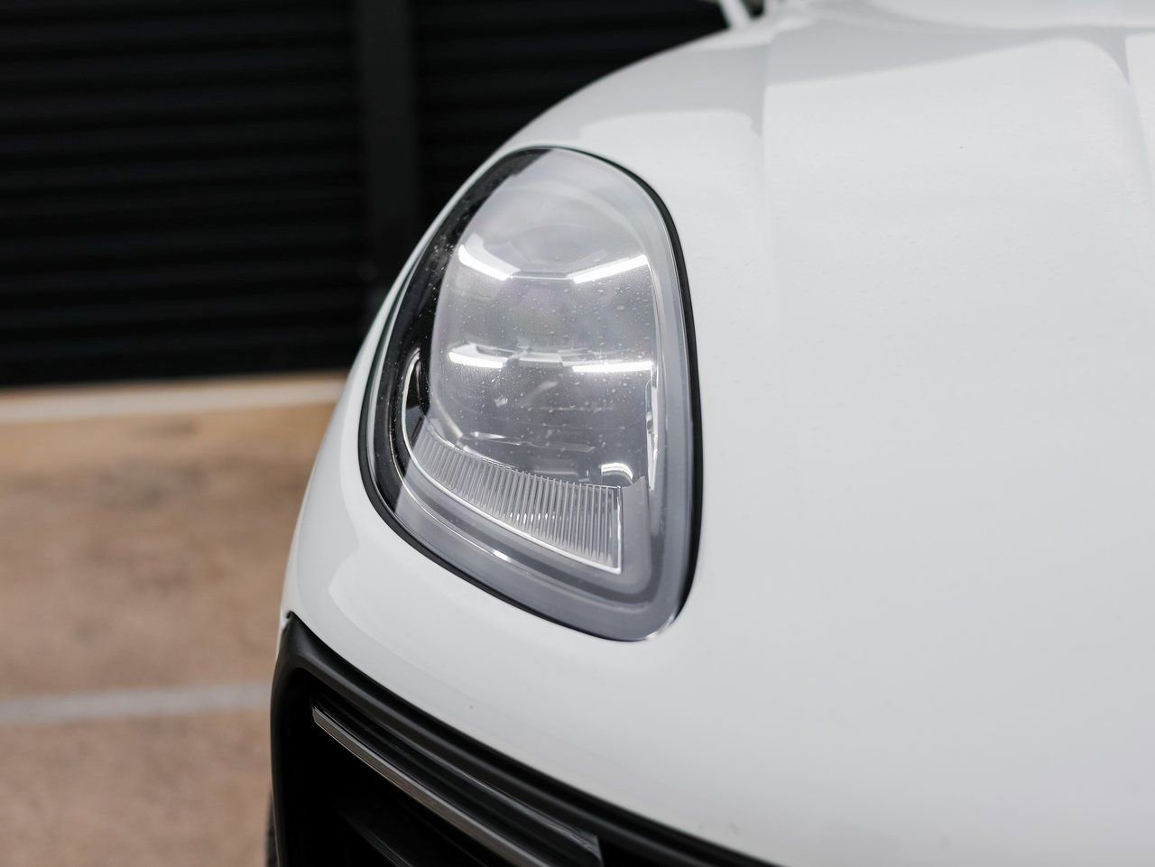 Certified 2022 Porsche Macan image 13