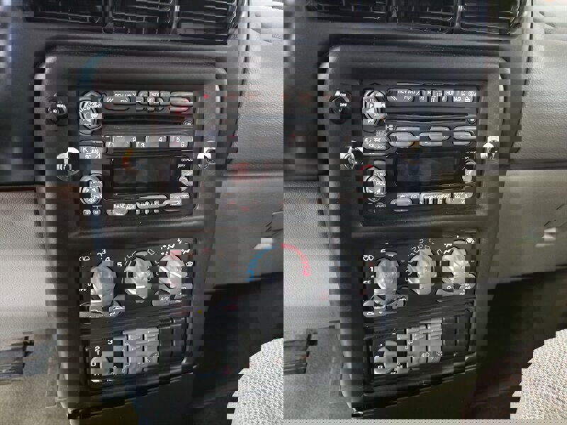 Used 2004 Pontiac Montana Extended w/ Convenience Package #1 image 20