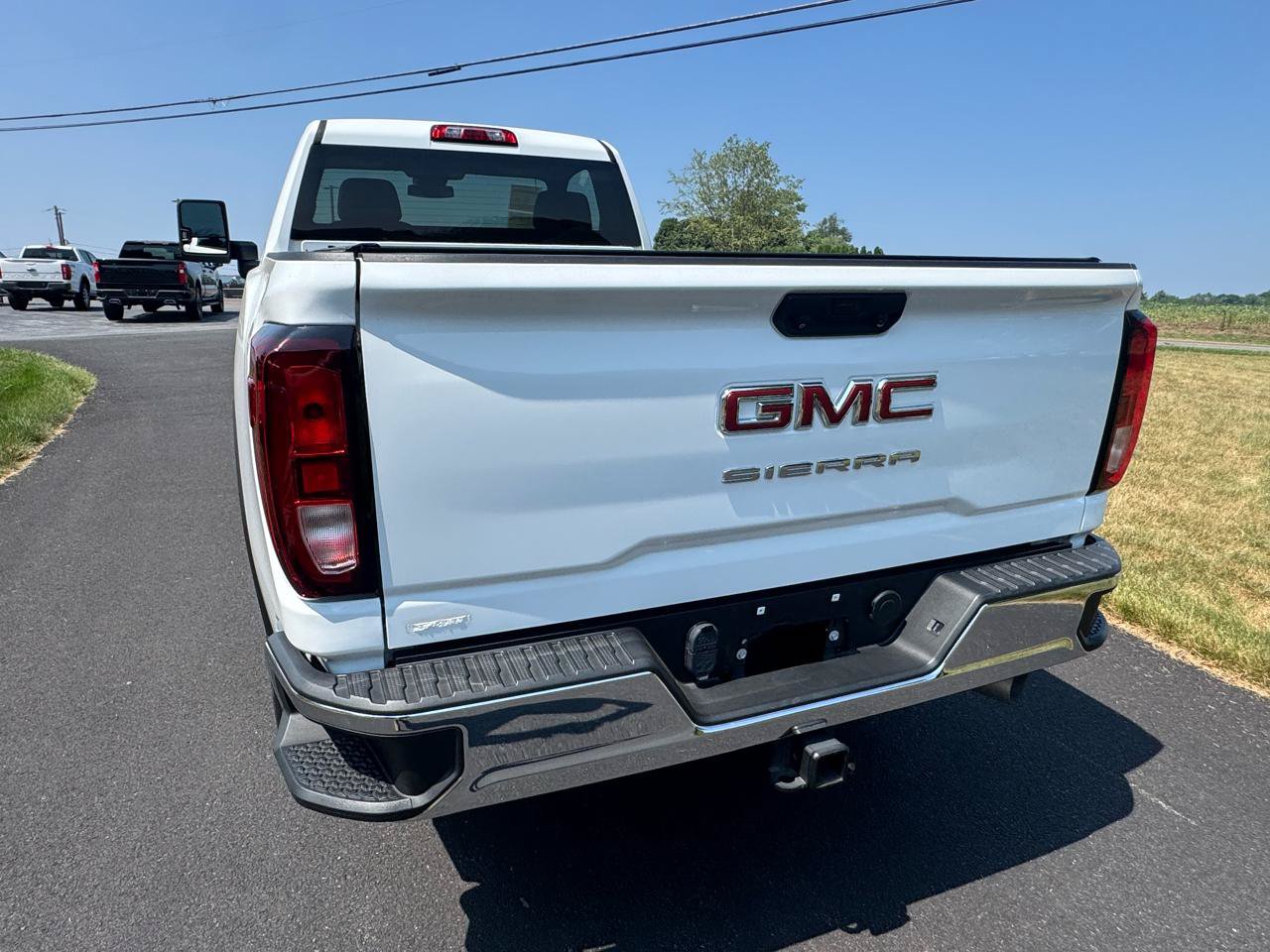 Used 2024 GMC Sierra 3500 Pro w/ Convenience Package RWD image 9