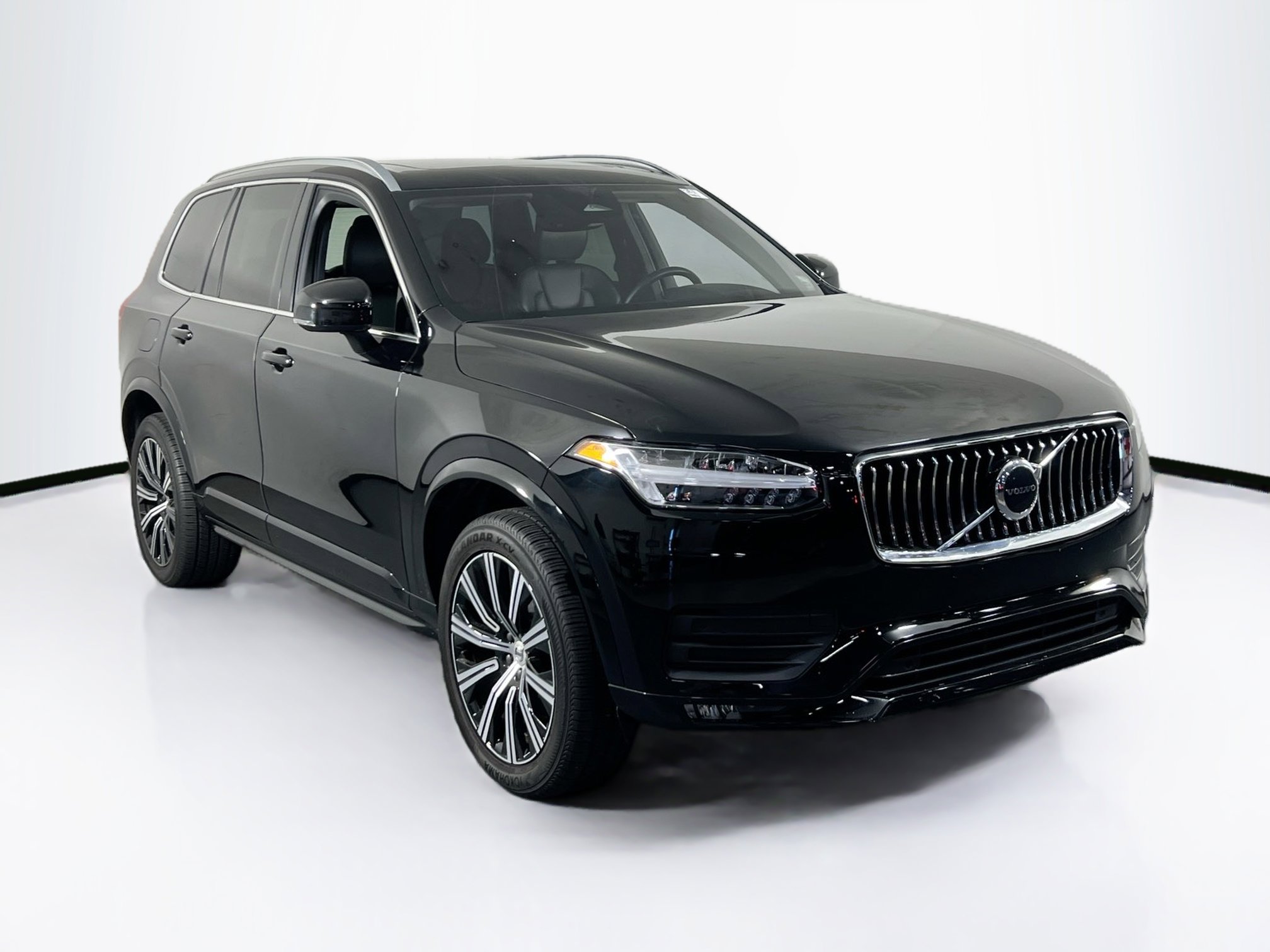 Used 2023 Volvo XC90 B5 Core w/ Protection Package Premier image 3