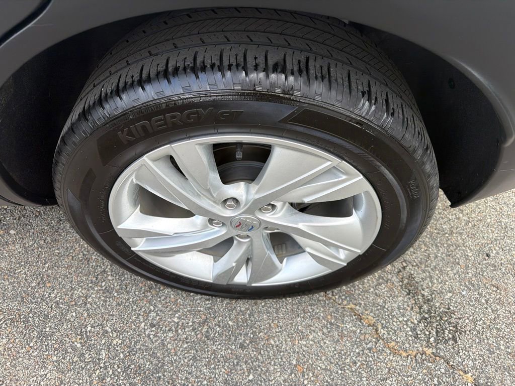 Used 2024 Buick Encore GX Preferred w/ Comfort Package FWD image 11