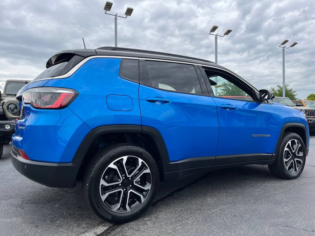 Used 2023 Jeep Compass Limited AWD/4WD image 28