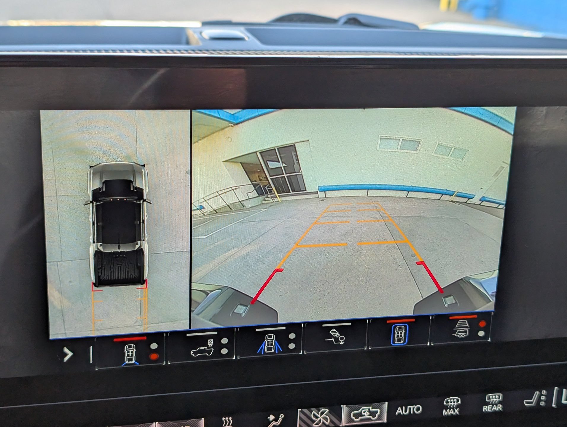 Used 2024 GMC Hummer EV 3X AWD/4WD image 23