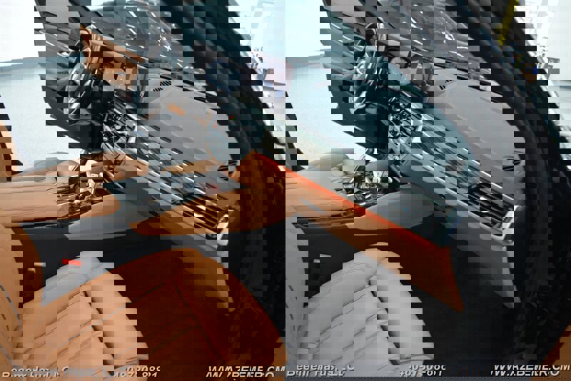 Used 2022 BMW M550i xDrive w/ Executive Package image 20