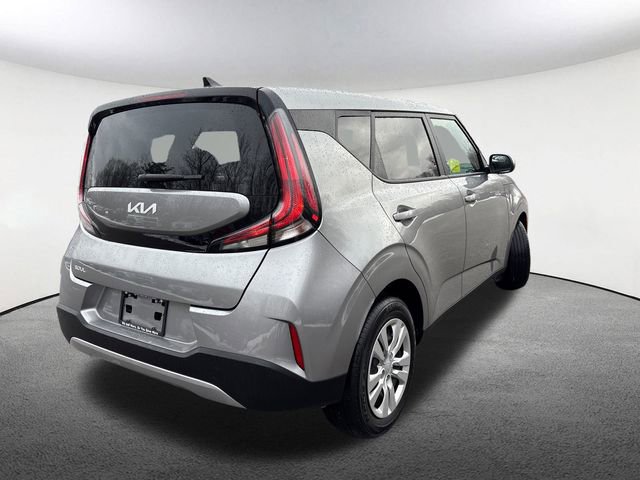 Used 2025 Kia Soul LX image 14