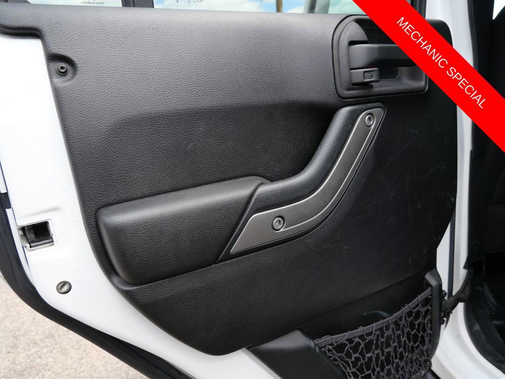 Used 2015 Jeep Wrangler Unlimited Sport AWD/4WD image 13