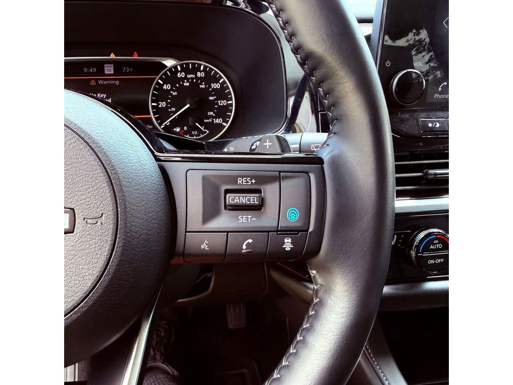 Used 2025 Nissan Pathfinder SL AWD/4WD image 14
