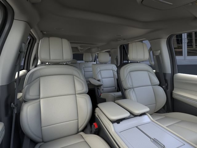 New 2026 Lincoln Navigator L Premier AWD/4WD image 10