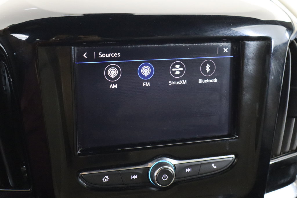 Used 2023 Chevrolet Traverse LS FWD image 32