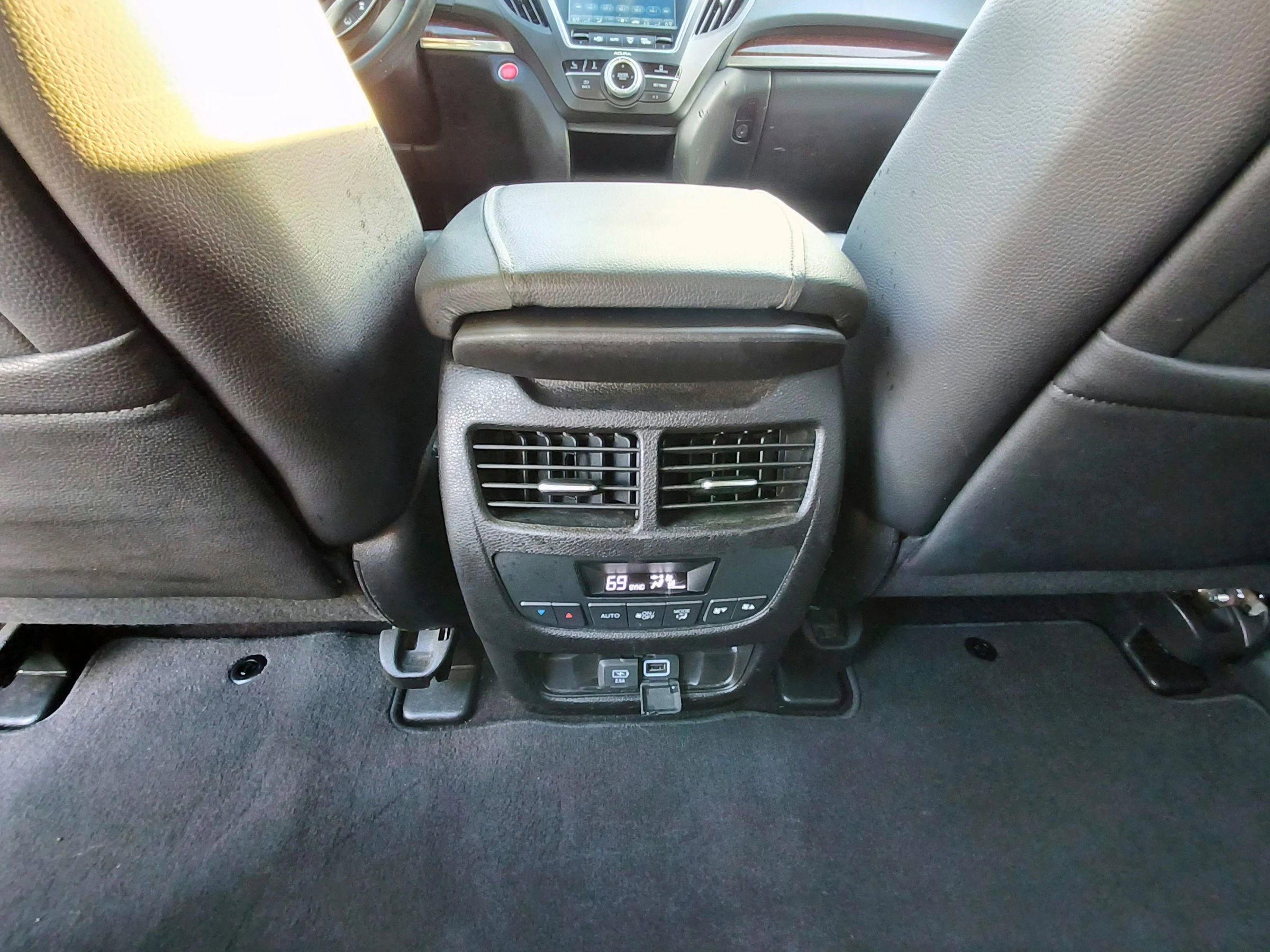 Used 2020 Acura MDX SH-AWD image 26