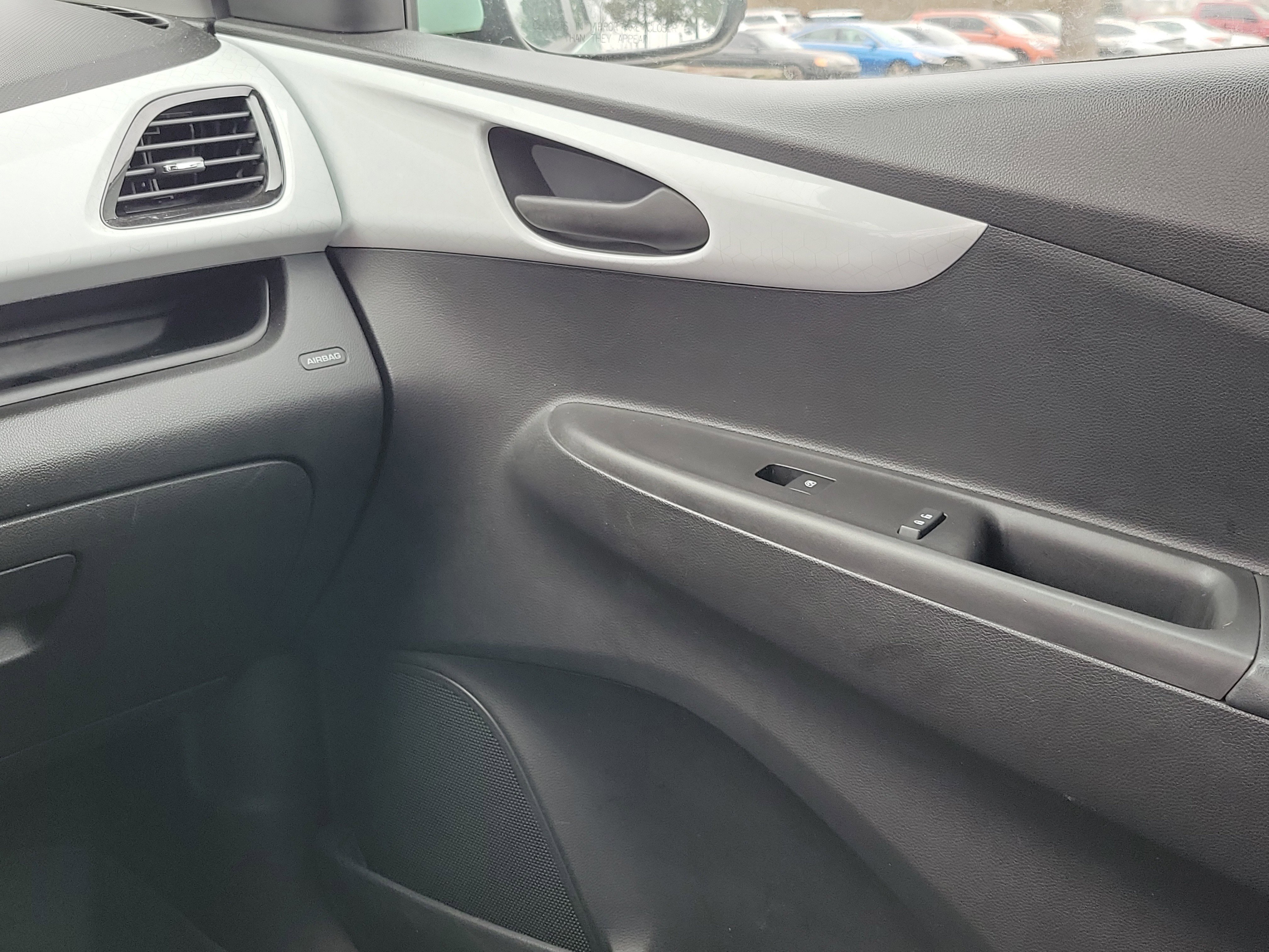 Used 2017 Chevrolet Spark LT image 30