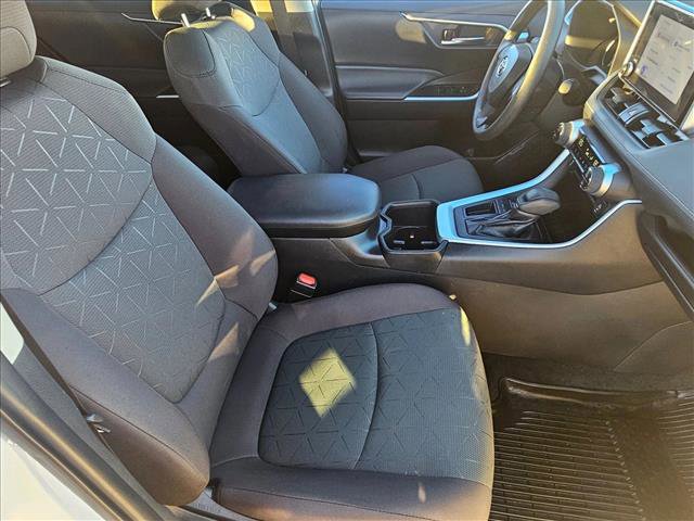 Used 2023 Toyota RAV4 XLE image 18