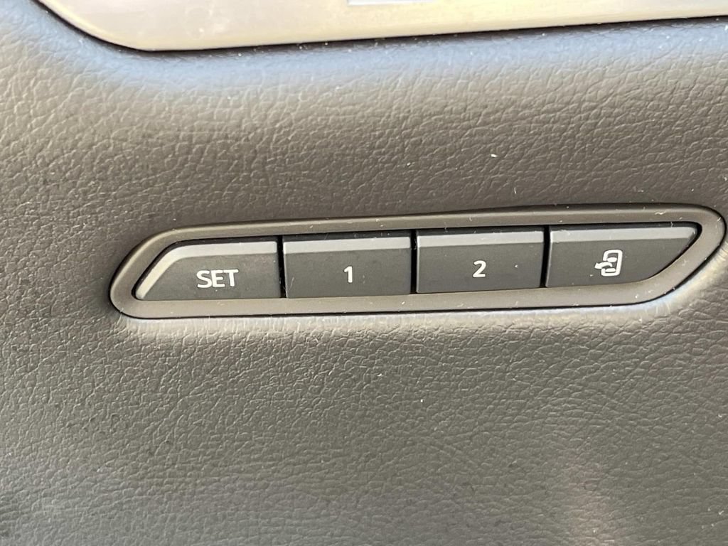 Used 2021 Cadillac XT5 Premium Luxury w/ Platinum Package FWD image 32