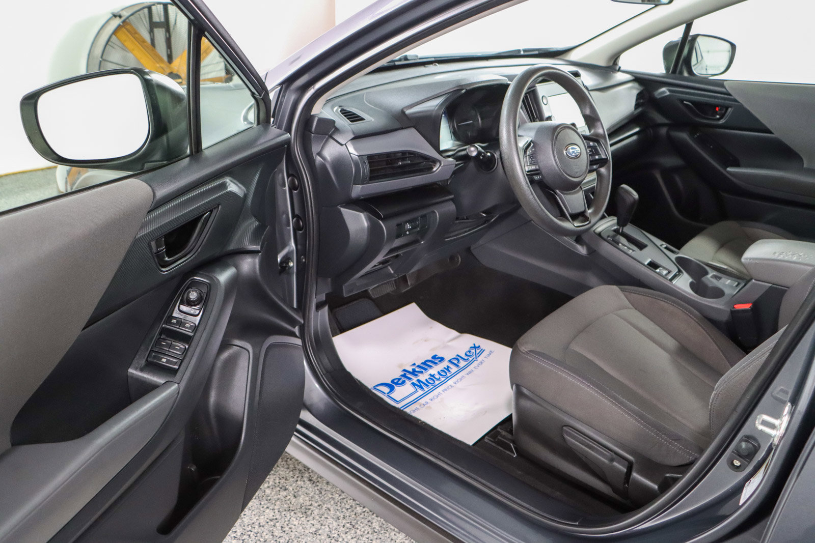 Used 2024 Subaru Crosstrek 2.0i AWD/4WD image 3