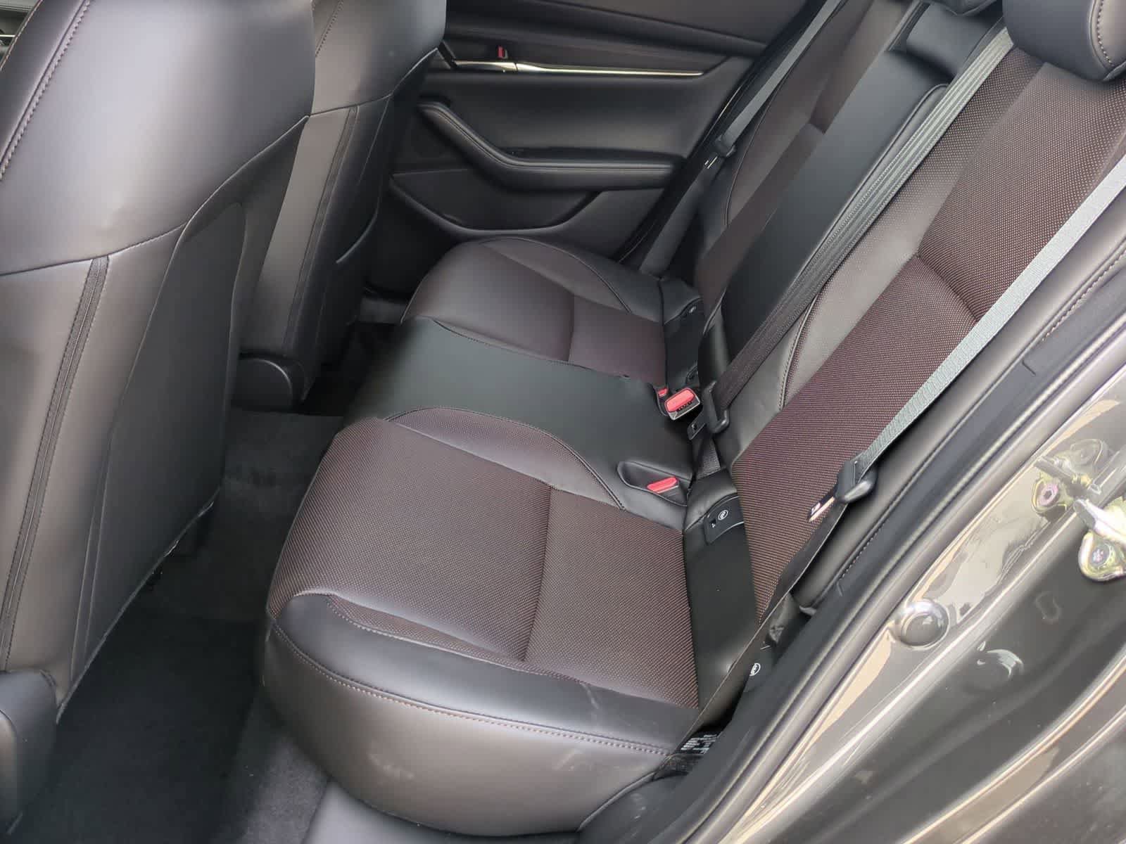 New 2026 MAZDA MAZDA3 Hatchback w/Premium Plus Pkg image 19