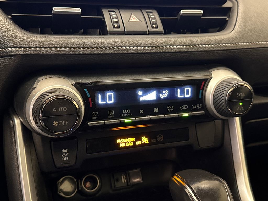 Used 2019 Toyota RAV4 XLE Premium image 25