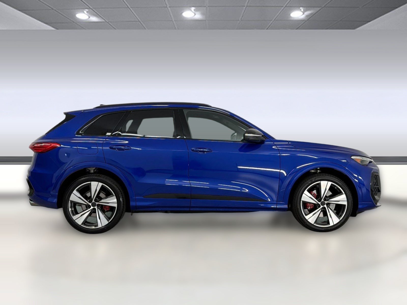 New 2026 Audi SQ5 Prestige AWD/4WD image 8