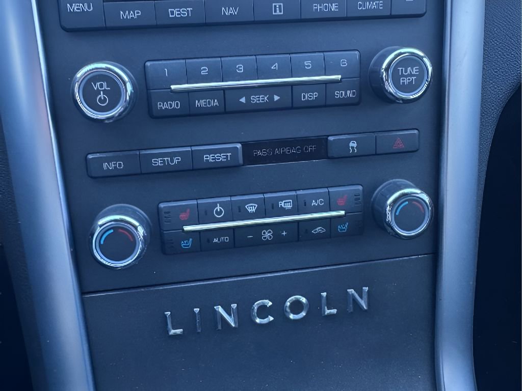 Used 2009 Lincoln MKS AWD image 7