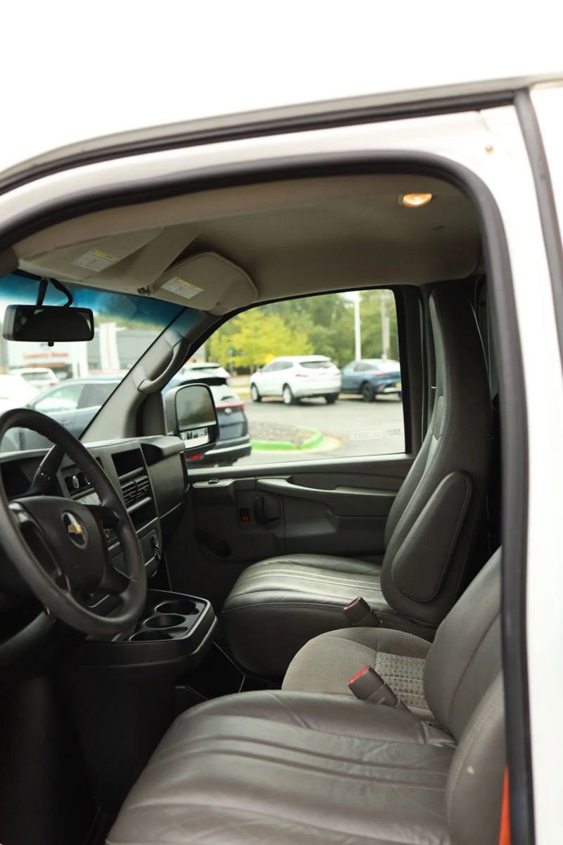Used 2013 Chevrolet Express 2500 image 20