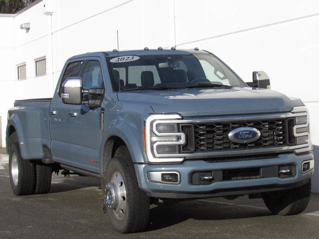 Used 2023 Ford F450 Platinum w/ FX4 Off-Road Package image 2