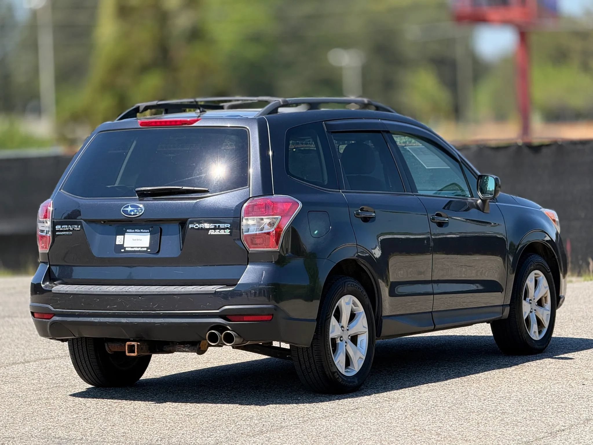 Used 2015 Subaru Forester 2.5i Premium w/ All-Weather Package AWD/4WD image 9
