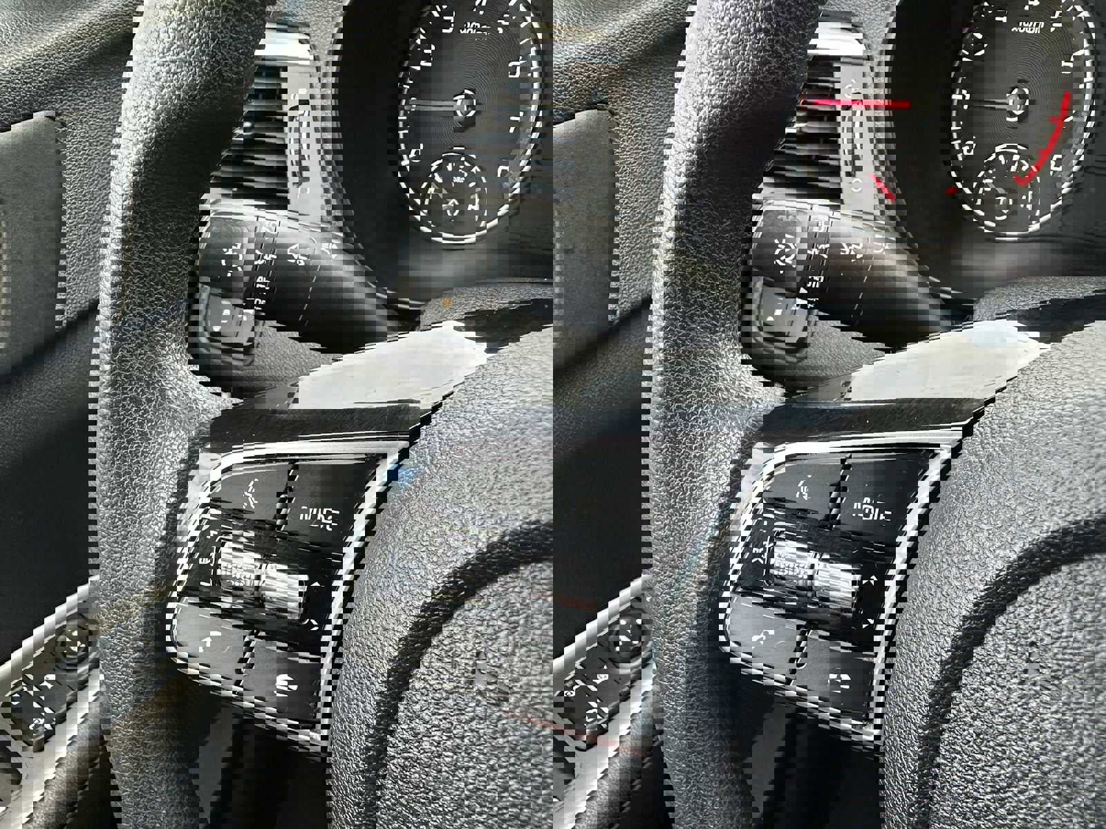 Used 2020 Kia Optima LX image 33