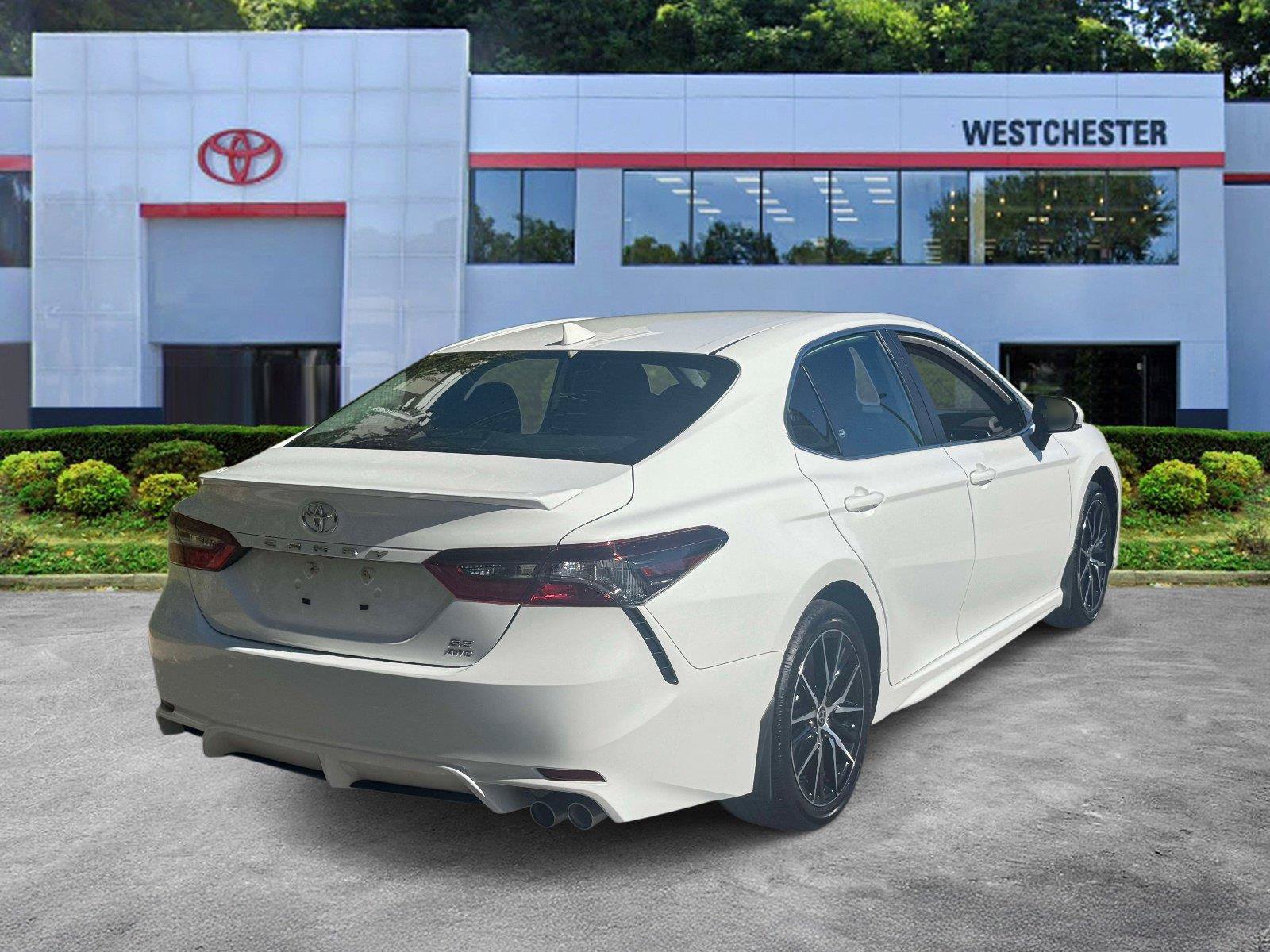 Certified 2024 Toyota Camry SE w/ Cold Weather Package AWD/4WD image 7