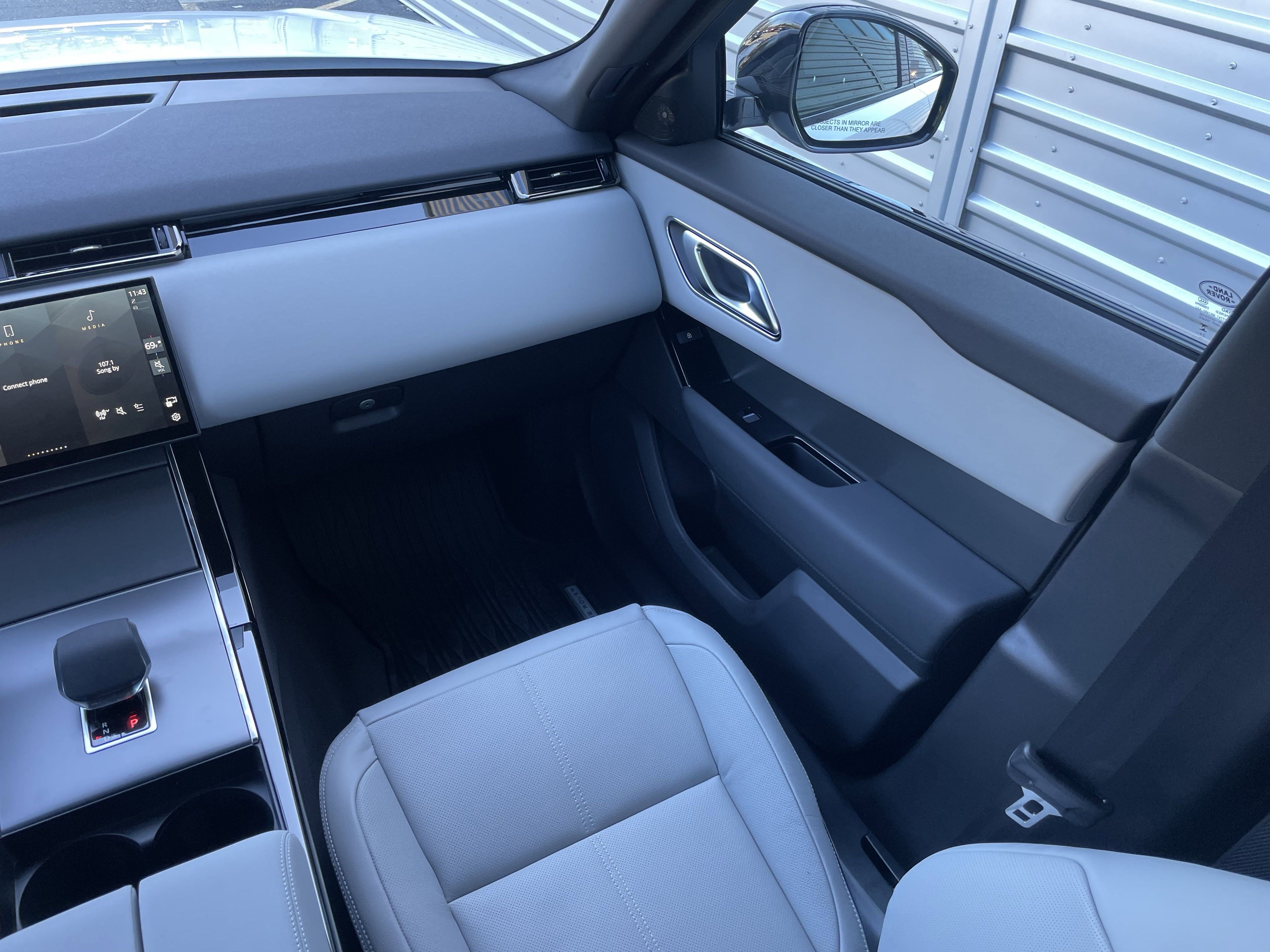 New 2026 Land Rover Range Rover Velar S image 18