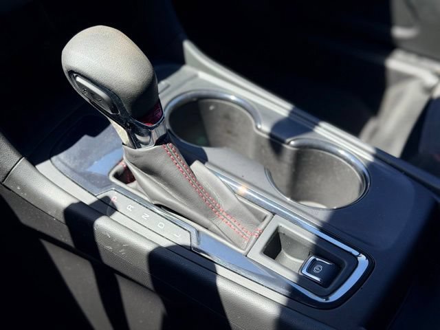 Used 2023 Chevrolet Equinox RS FWD image 18