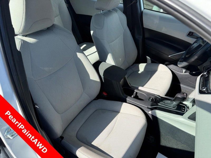 Used 2024 Toyota Corolla Cross L AWD/4WD image 11
