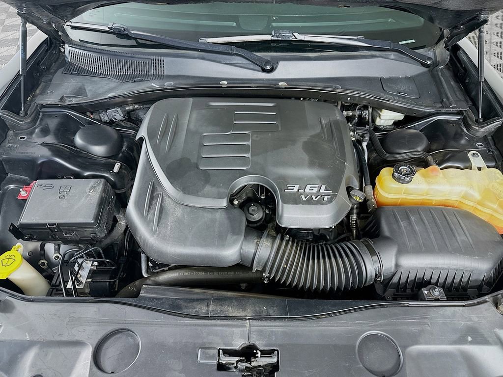 Used 2013 Dodge Charger SE w/ Leather Interior Group image 31