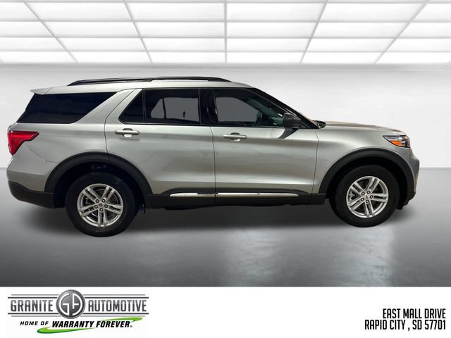 Used 2024 Ford Explorer XLT AWD/4WD image 7