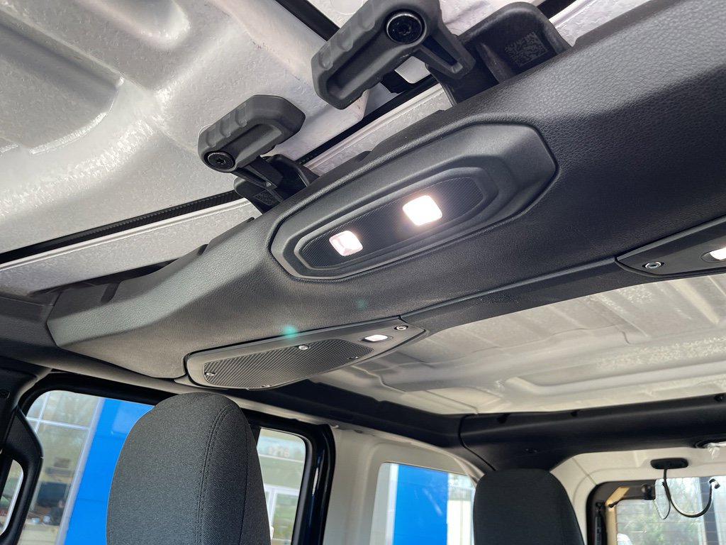 Used 2025 Jeep Wrangler Unlimited Rubicon image 35