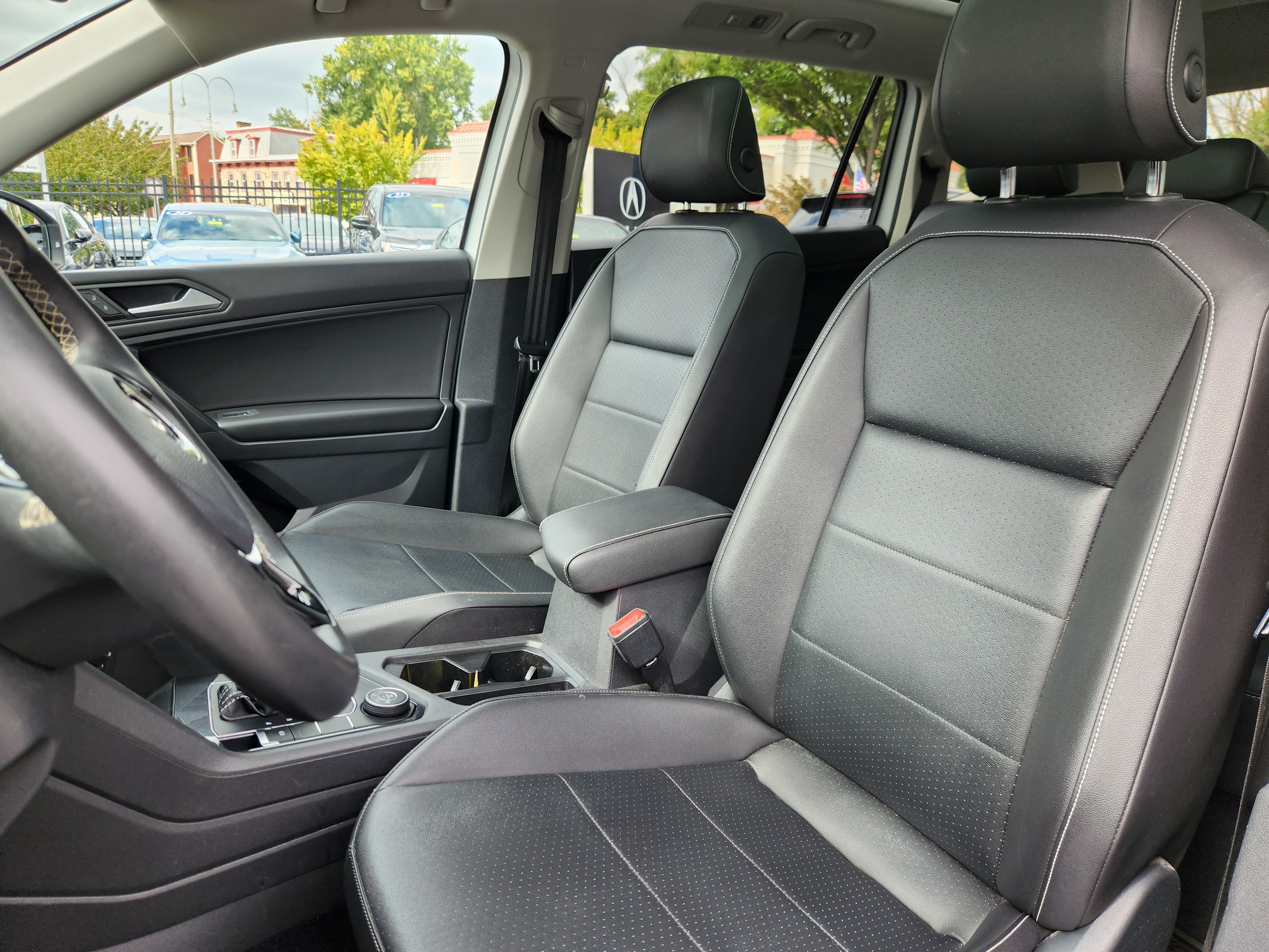 Used 2021 Volkswagen Tiguan SEL AWD/4WD image 7