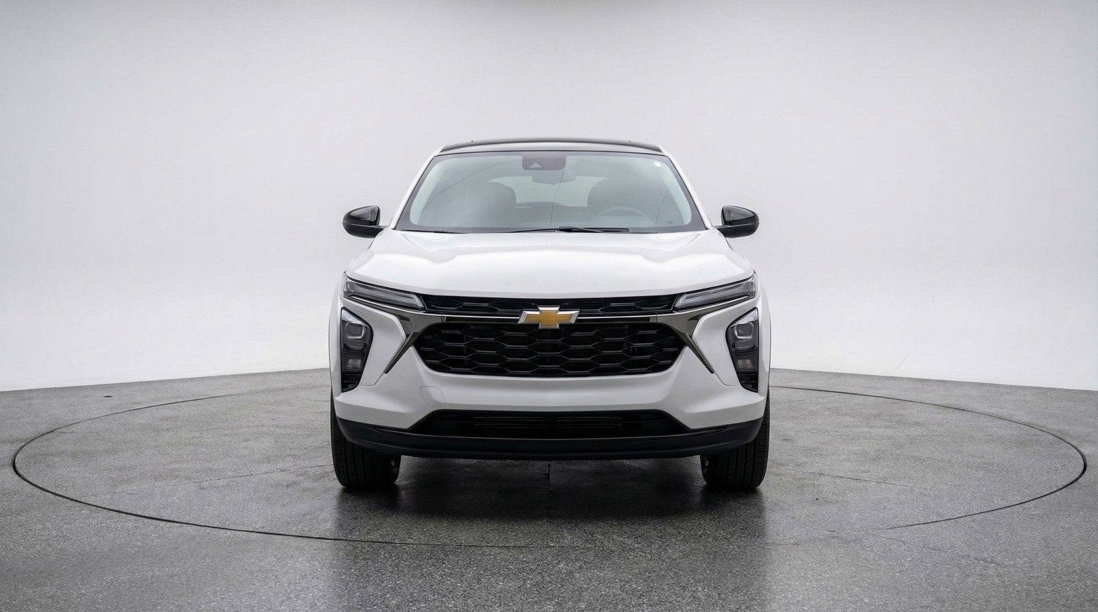 Used 2025 Chevrolet Trax LT image 2