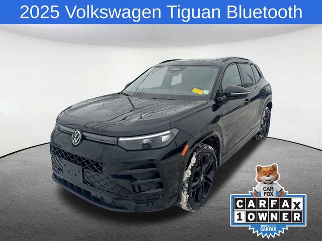 Used 2025 Volkswagen Tiguan SE R-Line