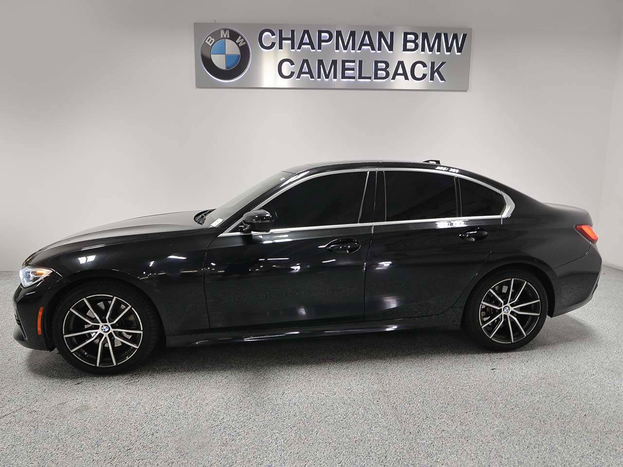 Used 2019 BMW 330i Sedan w/ Premium Package RWD image 4